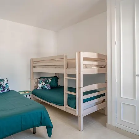 Holiday home Esmeralda *